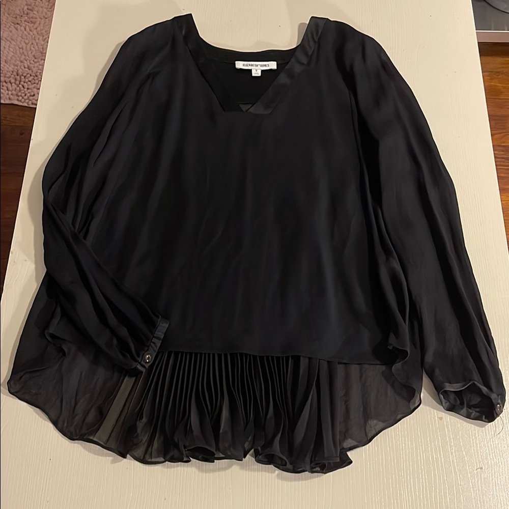 Elizabeth & James Black Silk Pleated Back Blouse- Size Small